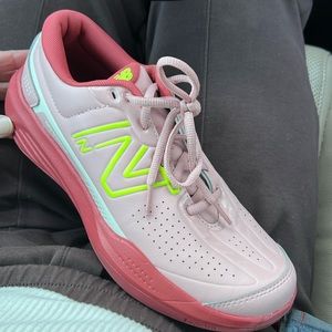 New balance tennis sneakers